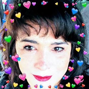 Meet your Posher, Larrisa